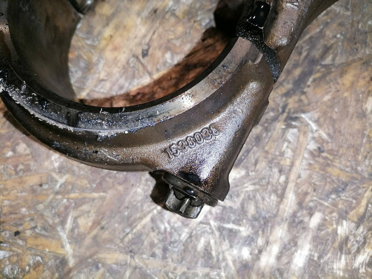 Scania Connecting rod + piston 1798596 - 피스톤/ 링/ 부싱 트럭 용 : 사진 3 Scania Connecting rod + piston 1798596 - 피스톤/ 링/ 부싱 트럭 용 : 사진 3