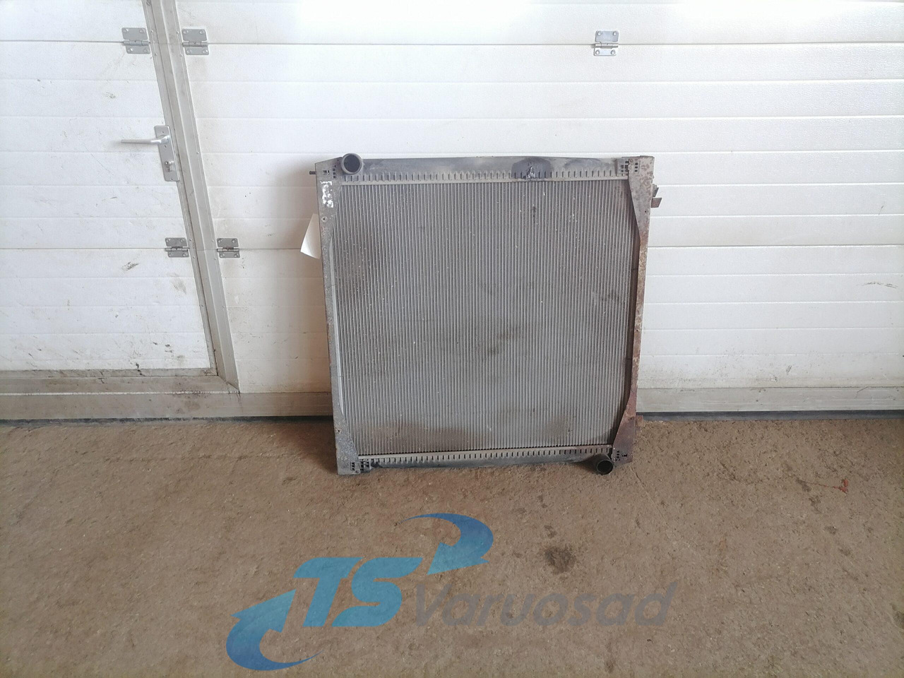 Scania Cooling radiator 1769997 - 라디에이터 트럭 용 : 사진 1 Scania Cooling radiator 1769997 - 라디에이터 트럭 용 : 사진 1