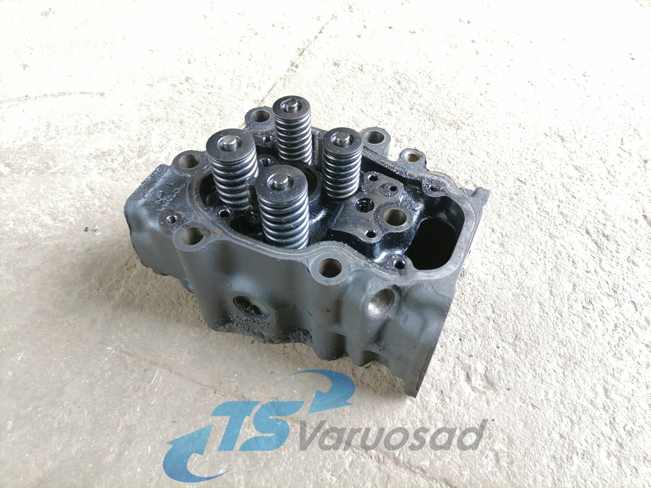 Scania Cylinder head, XPI 1921303 - 실린더 헤드 트럭 용 : 사진 1 Scania Cylinder head, XPI 1921303 - 실린더 헤드 트럭 용 : 사진 1