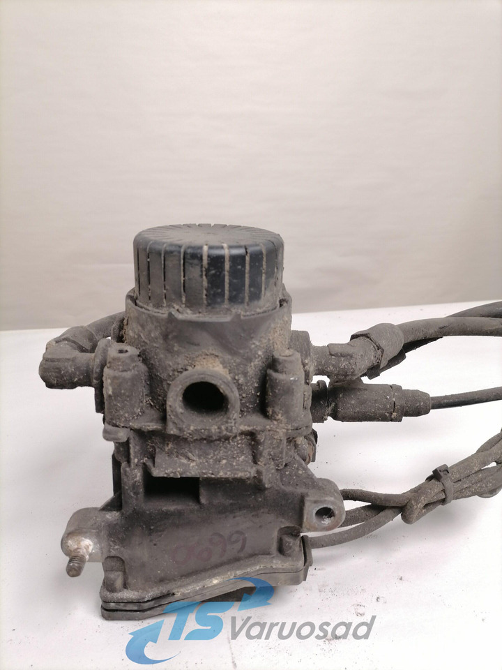 Scania EBS brake valve 1499799 - 브레이크 밸브 트럭 용 : 사진 1 Scania EBS brake valve 1499799 - 브레이크 밸브 트럭 용 : 사진 1
