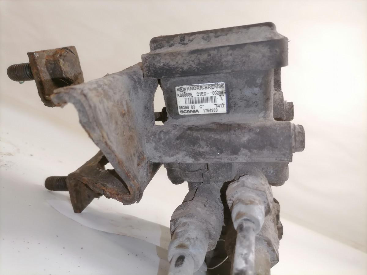 Scania EBS brake valve 1754939 - 브레이크 밸브 트럭 용 : 사진 5 Scania EBS brake valve 1754939 - 브레이크 밸브 트럭 용 : 사진 5