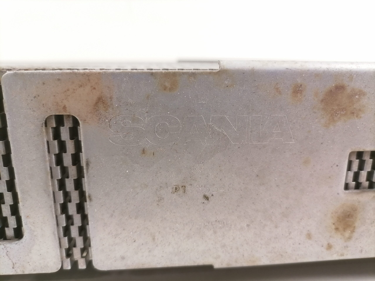 Scania EGR radiator 1785348 - EGR 쿨러 트럭 용 : 사진 4 Scania EGR radiator 1785348 - EGR 쿨러 트럭 용 : 사진 4