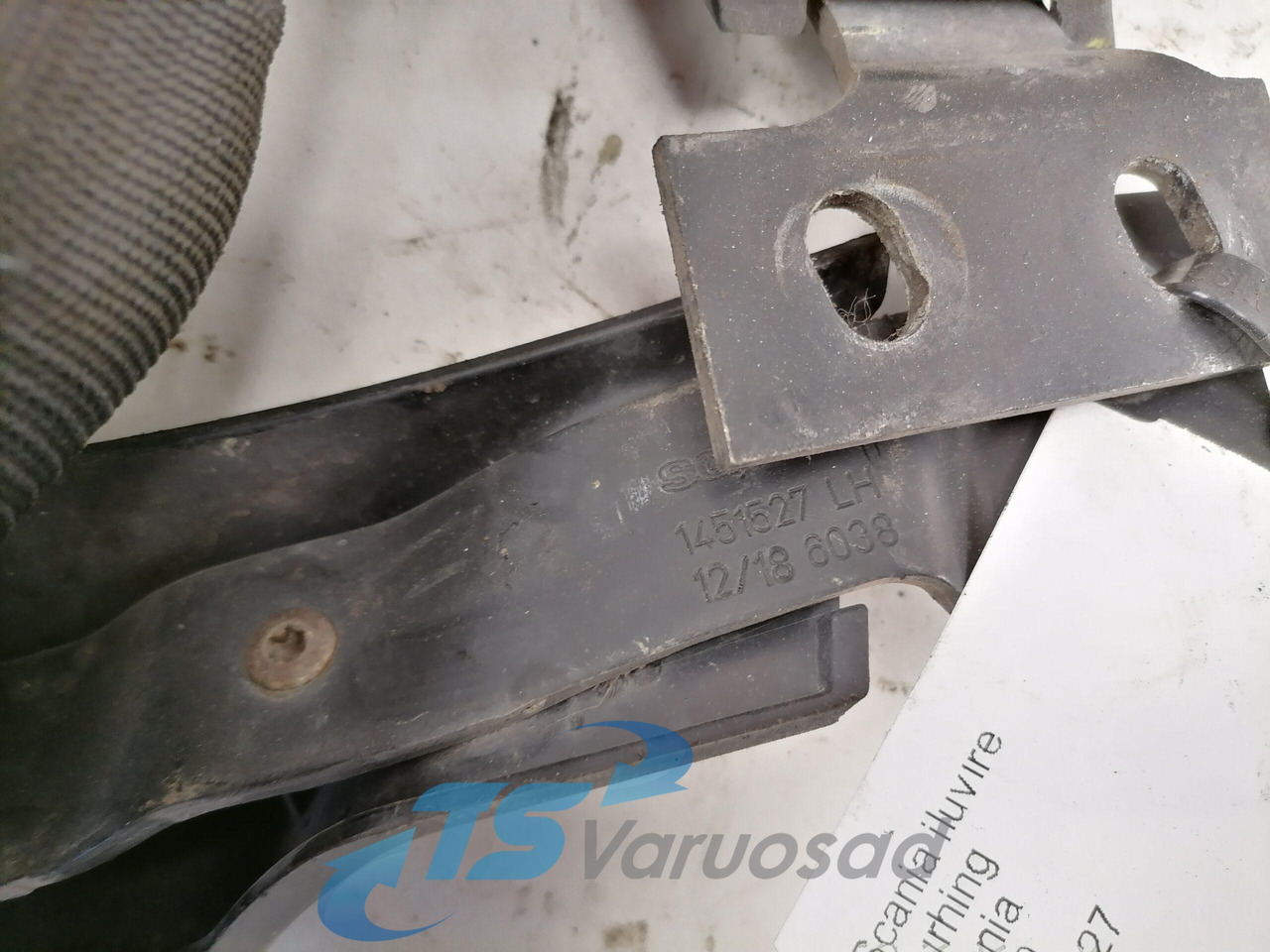 Scania Grille panel hinge 1451527 - 그릴 트럭 용 : 사진 4 Scania Grille panel hinge 1451527 - 그릴 트럭 용 : 사진 4