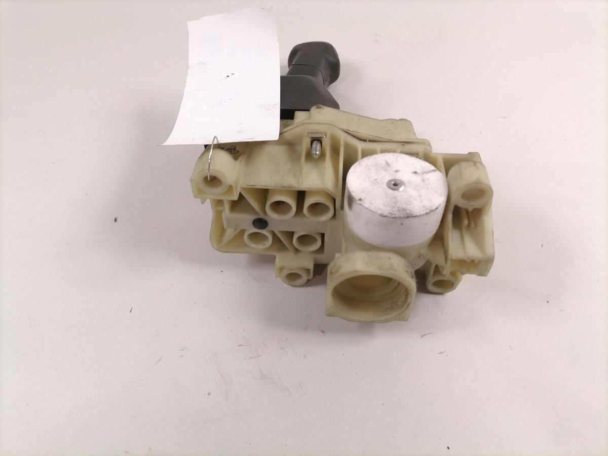 Scania Handbrake control lever 2301821 - 범용 부품 트럭 용 : 사진 4 Scania Handbrake control lever 2301821 - 범용 부품 트럭 용 : 사진 4