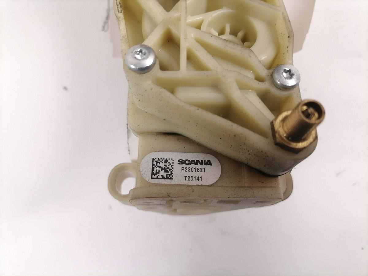 Scania Handbrake control lever 2301821 - 범용 부품 트럭 용 : 사진 5 Scania Handbrake control lever 2301821 - 범용 부품 트럭 용 : 사진 5