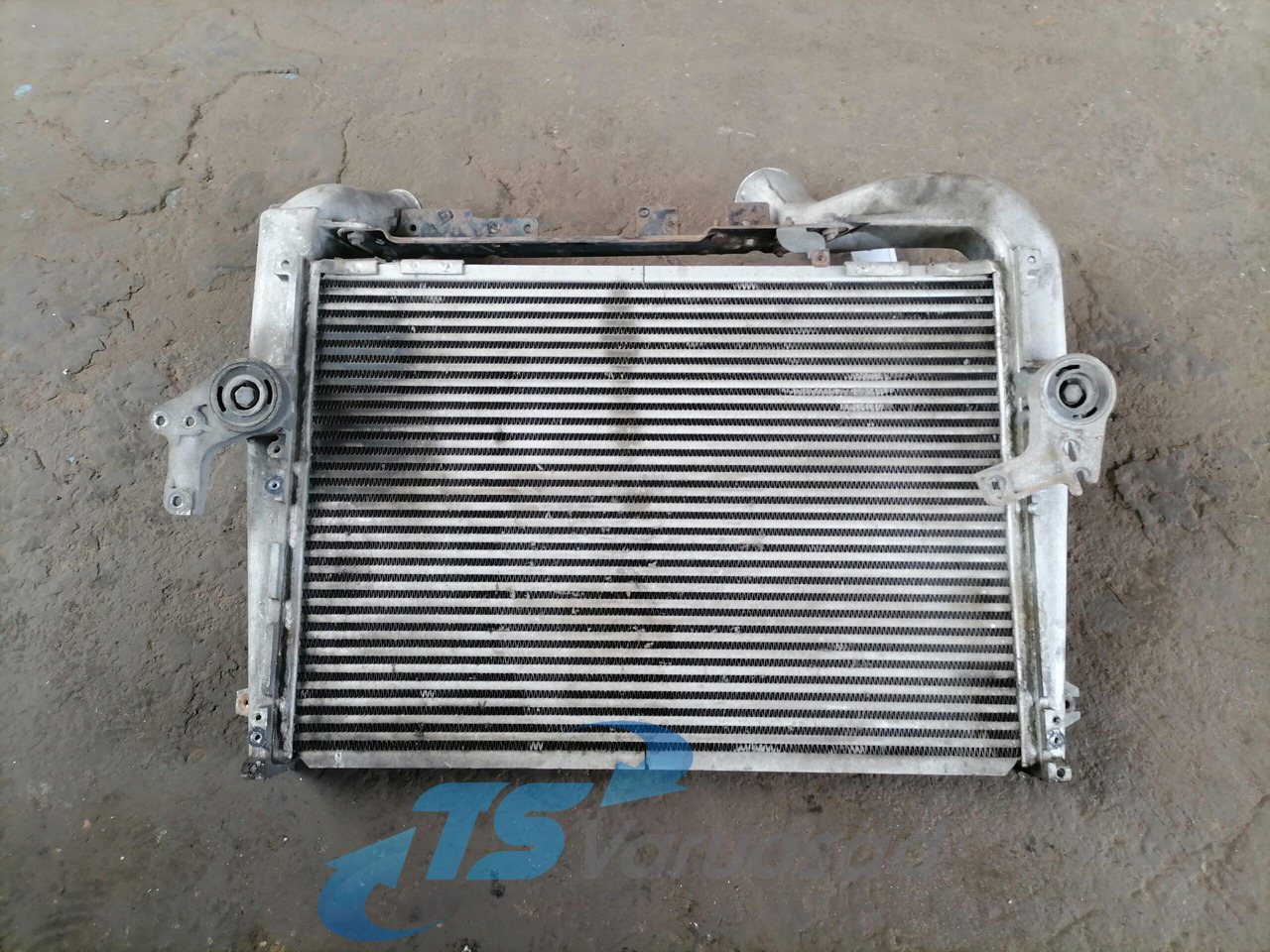 Scania Intercooler radiator 1817893 - 인터쿨러 트럭 용 : 사진 2 Scania Intercooler radiator 1817893 - 인터쿨러 트럭 용 : 사진 2