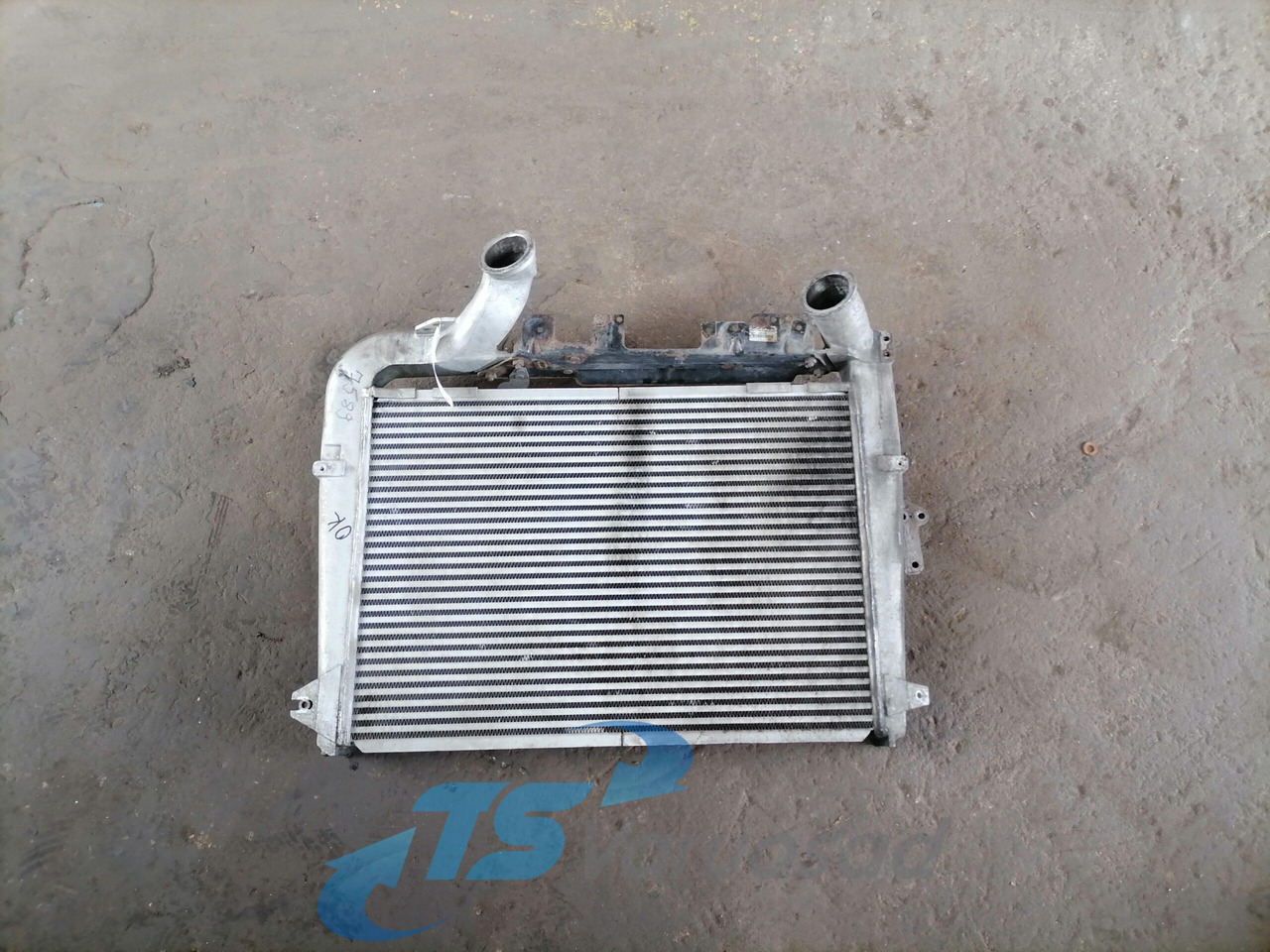 Scania Intercooler radiator 1817893 - 인터쿨러 트럭 용 : 사진 1 Scania Intercooler radiator 1817893 - 인터쿨러 트럭 용 : 사진 1