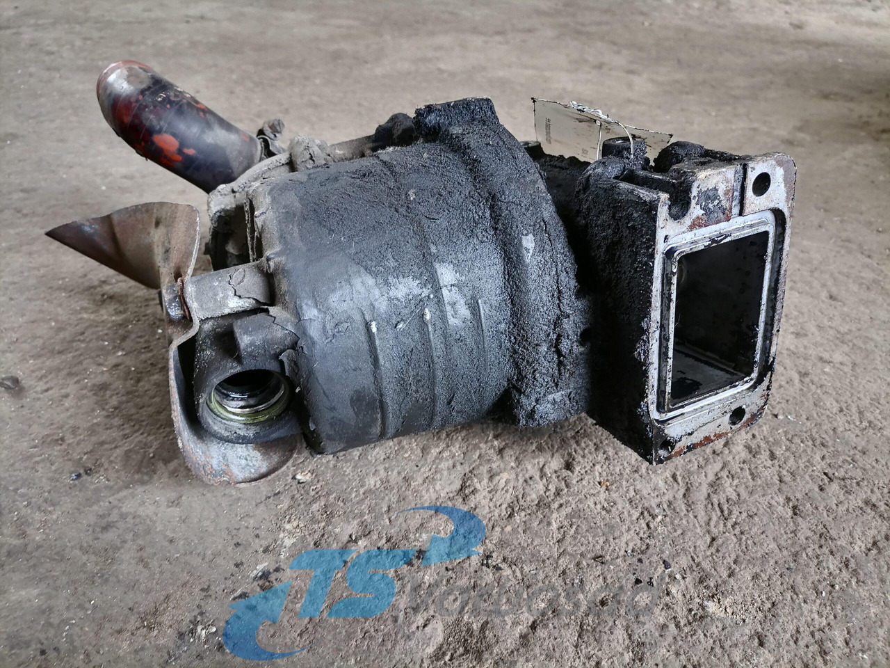 Scania Karterituulutuse õliaurude separaator 1778497 - 크랭크 케이스 트럭 용 : 사진 3 Scania Karterituulutuse õliaurude separaator 1778497 - 크랭크 케이스 트럭 용 : 사진 3