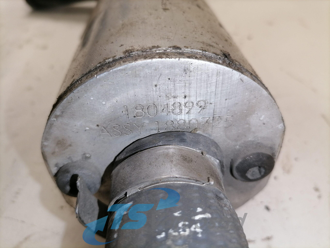 Scania Kompressori resonaator 1884085 - 에어 브레이크 컴프레서 트럭 용 : 사진 2 Scania Kompressori resonaator 1884085 - 에어 브레이크 컴프레서 트럭 용 : 사진 2