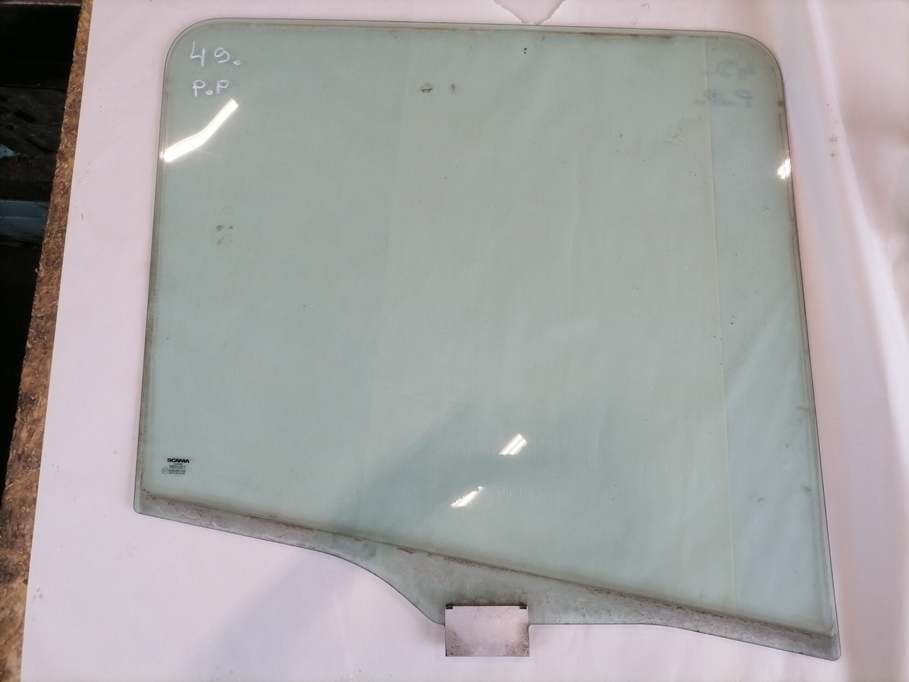 Scania Küljeklaas, parem 1306260 - 창문 및 부품 트럭 용 : 사진 2 Scania Küljeklaas, parem 1306260 - 창문 및 부품 트럭 용 : 사진 2