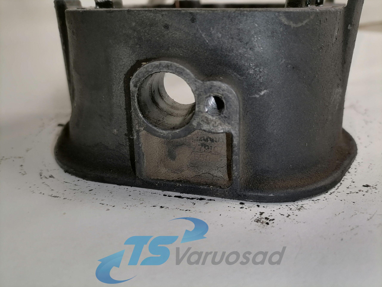 Scania Ladder frame 1779107 - 실린더 헤드 트럭 용 : 사진 3 Scania Ladder frame 1779107 - 실린더 헤드 트럭 용 : 사진 3