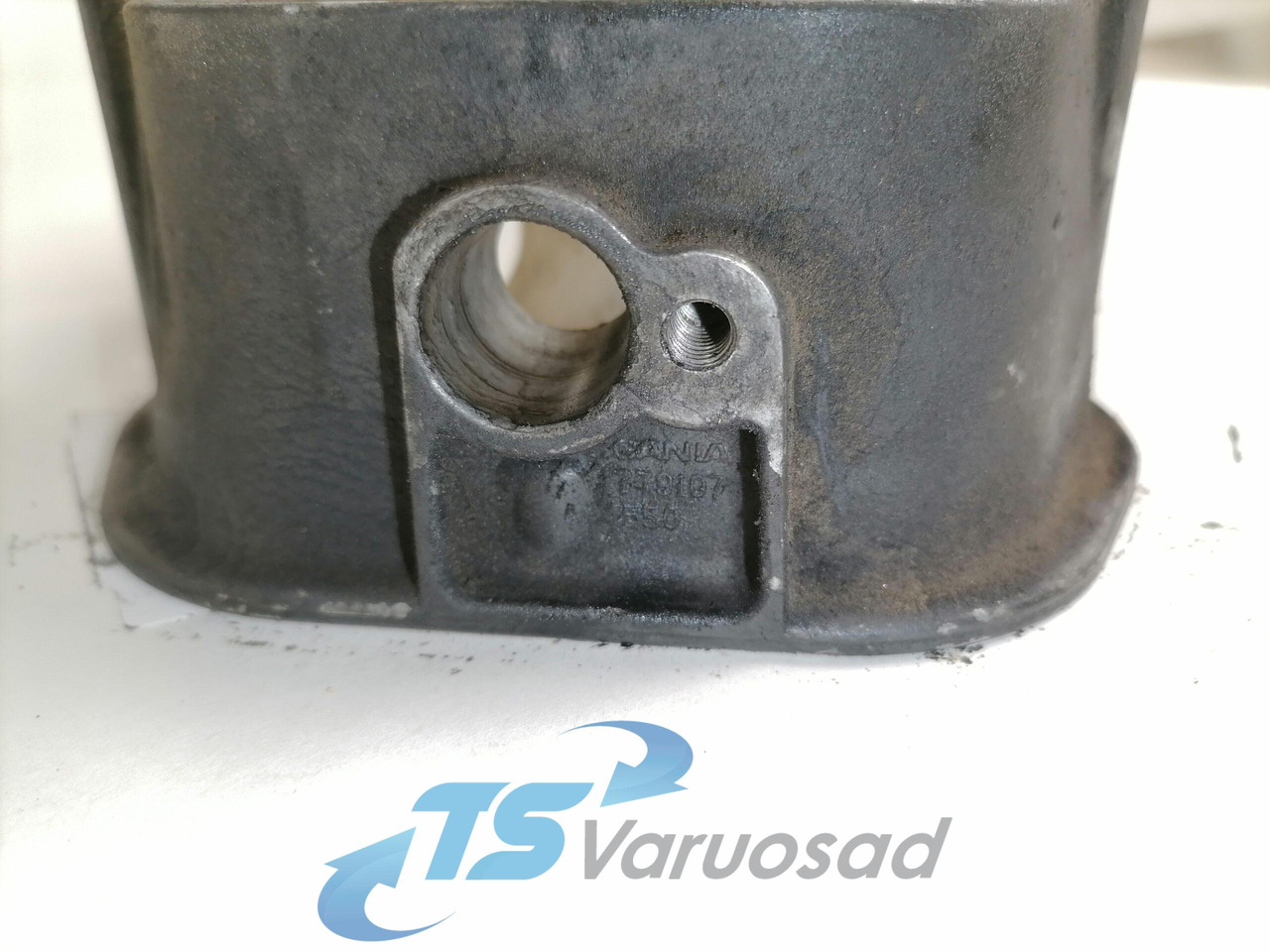 Scania Ladder frame 1779107 - 실린더 헤드 트럭 용 : 사진 3 Scania Ladder frame 1779107 - 실린더 헤드 트럭 용 : 사진 3