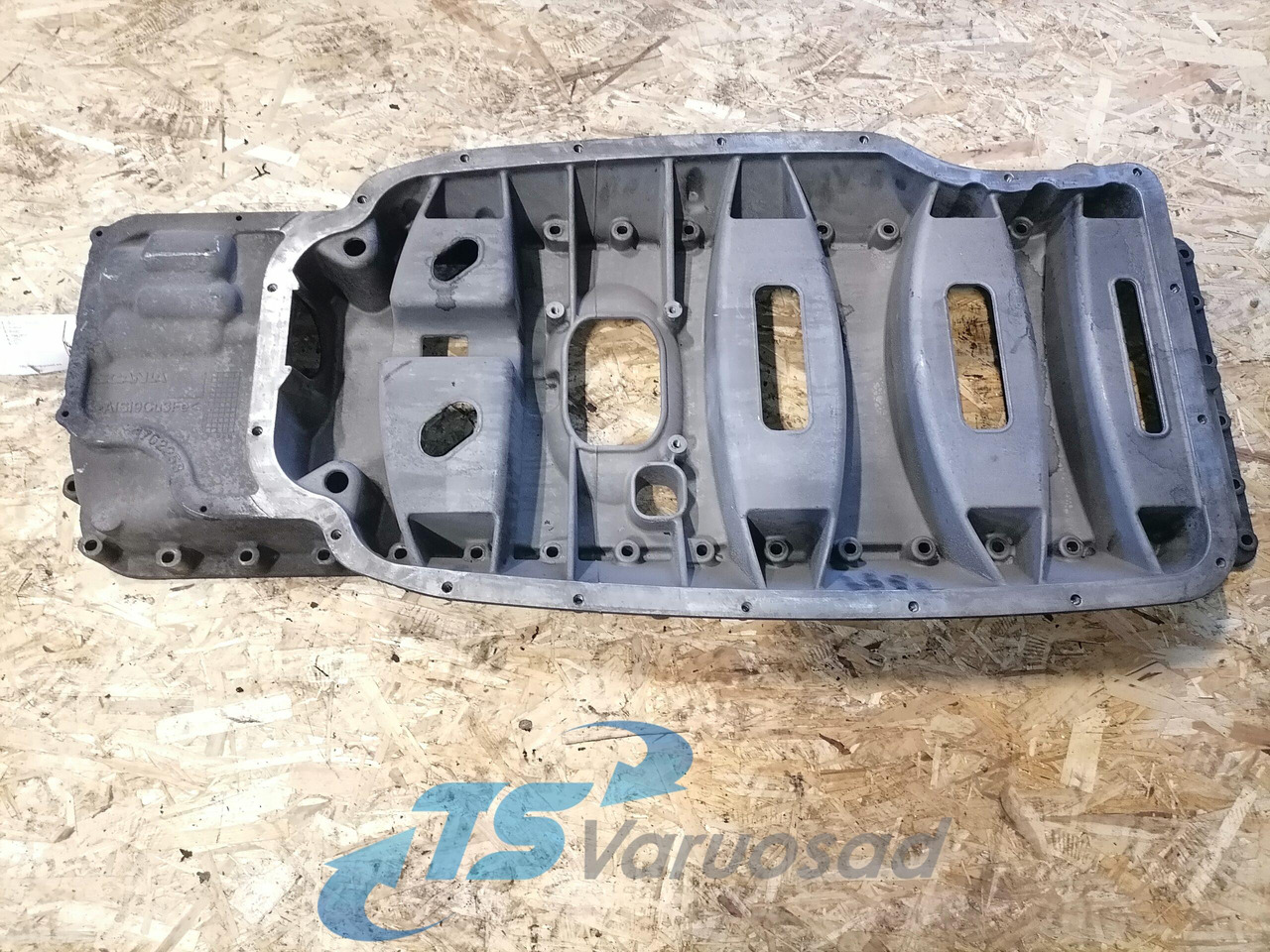 Scania Ladder frame 1942851 - 오일 팬 트럭 용 : 사진 4 Scania Ladder frame 1942851 - 오일 팬 트럭 용 : 사진 4