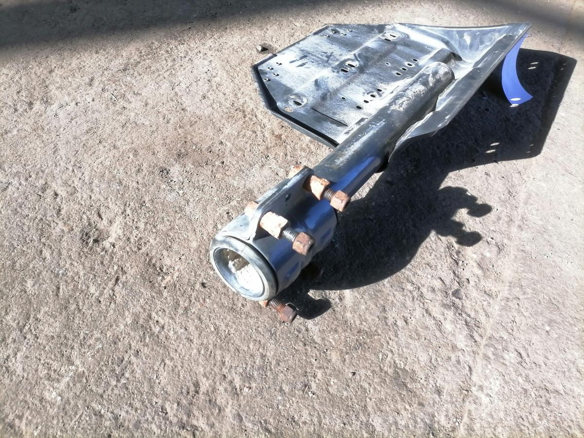 Scania Mudguard bracket 2800402 - 범용 부품 트럭 용 : 사진 4 Scania Mudguard bracket 2800402 - 범용 부품 트럭 용 : 사진 4