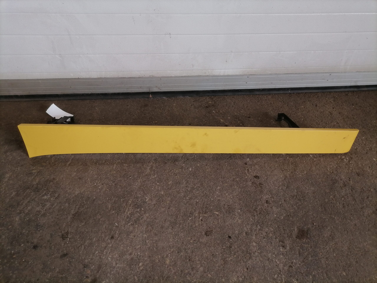 Scania Scania kabiini tuulesuunaja, vasak külg 1348519 - 공기역학/ 스포일러 트럭 용 : 사진 2 Scania Scania kabiini tuulesuunaja, vasak külg 1348519 - 공기역학/ 스포일러 트럭 용 : 사진 2