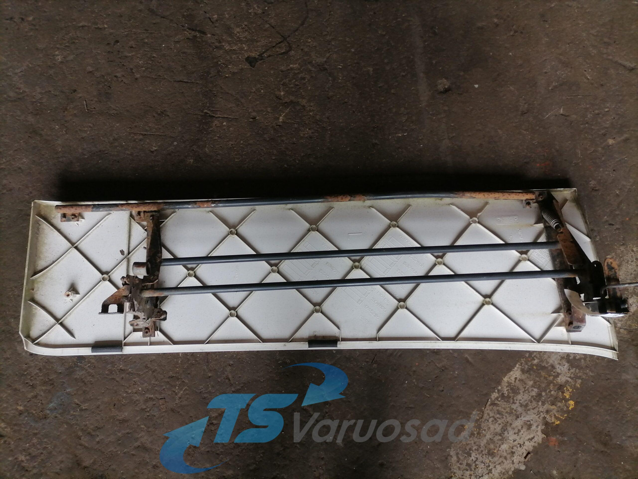Scania Scania kabiini tuulesuunaja, vasak külg 1532460 - 공기역학/ 스포일러 트럭 용 : 사진 2 Scania Scania kabiini tuulesuunaja, vasak külg 1532460 - 공기역학/ 스포일러 트럭 용 : 사진 2
