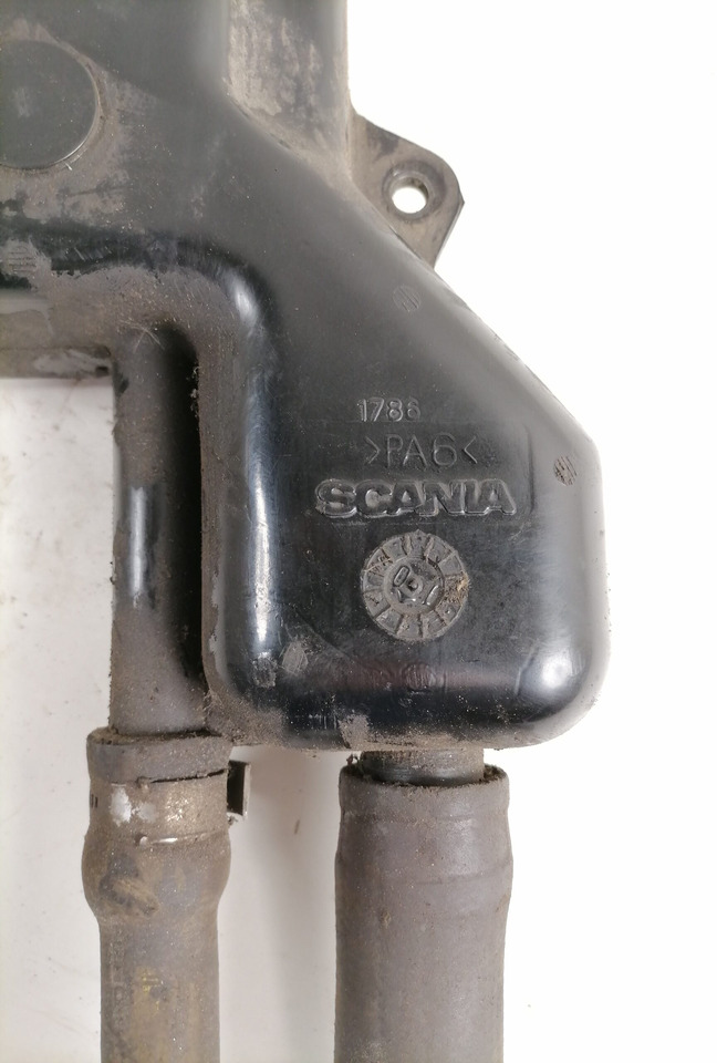 Scania Scania steering oil tank 1894289 - 스티어링 호스 트럭 용 : 사진 2 Scania Scania steering oil tank 1894289 - 스티어링 호스 트럭 용 : 사진 2