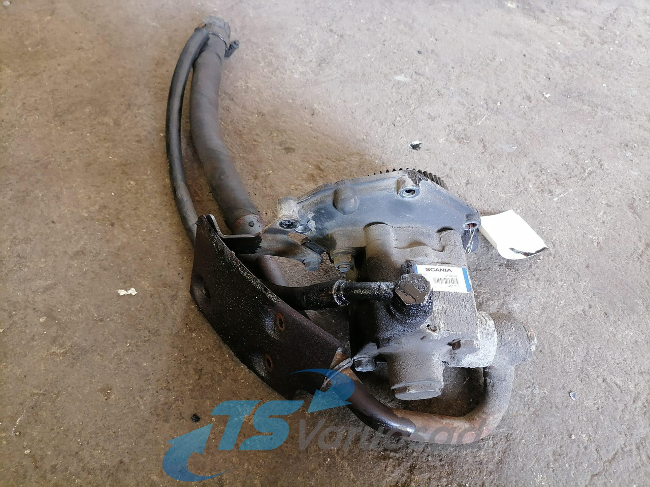 Scania Steering hydraulic pump 1457710 - 스티어링 펌프 트럭 용 : 사진 2 Scania Steering hydraulic pump 1457710 - 스티어링 펌프 트럭 용 : 사진 2
