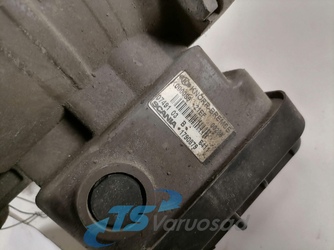 Scania Trailer brake pressure control 1790879 - 브레이크 밸브 트럭 용 : 사진 3 Scania Trailer brake pressure control 1790879 - 브레이크 밸브 트럭 용 : 사진 3