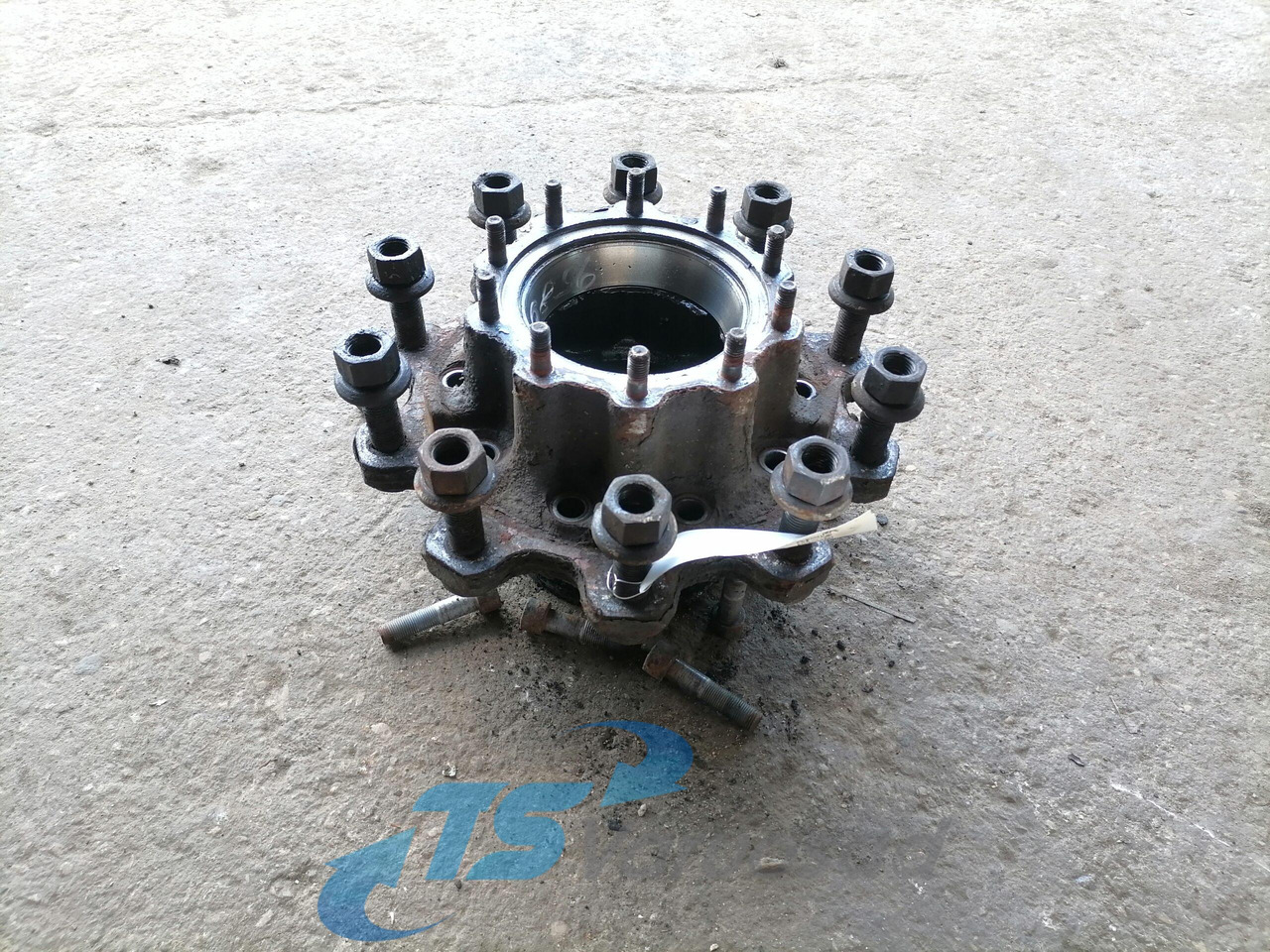 Scania Wheel hub 2290542 - 휠 허브 트럭 용 : 사진 1 Scania Wheel hub 2290542 - 휠 허브 트럭 용 : 사진 1