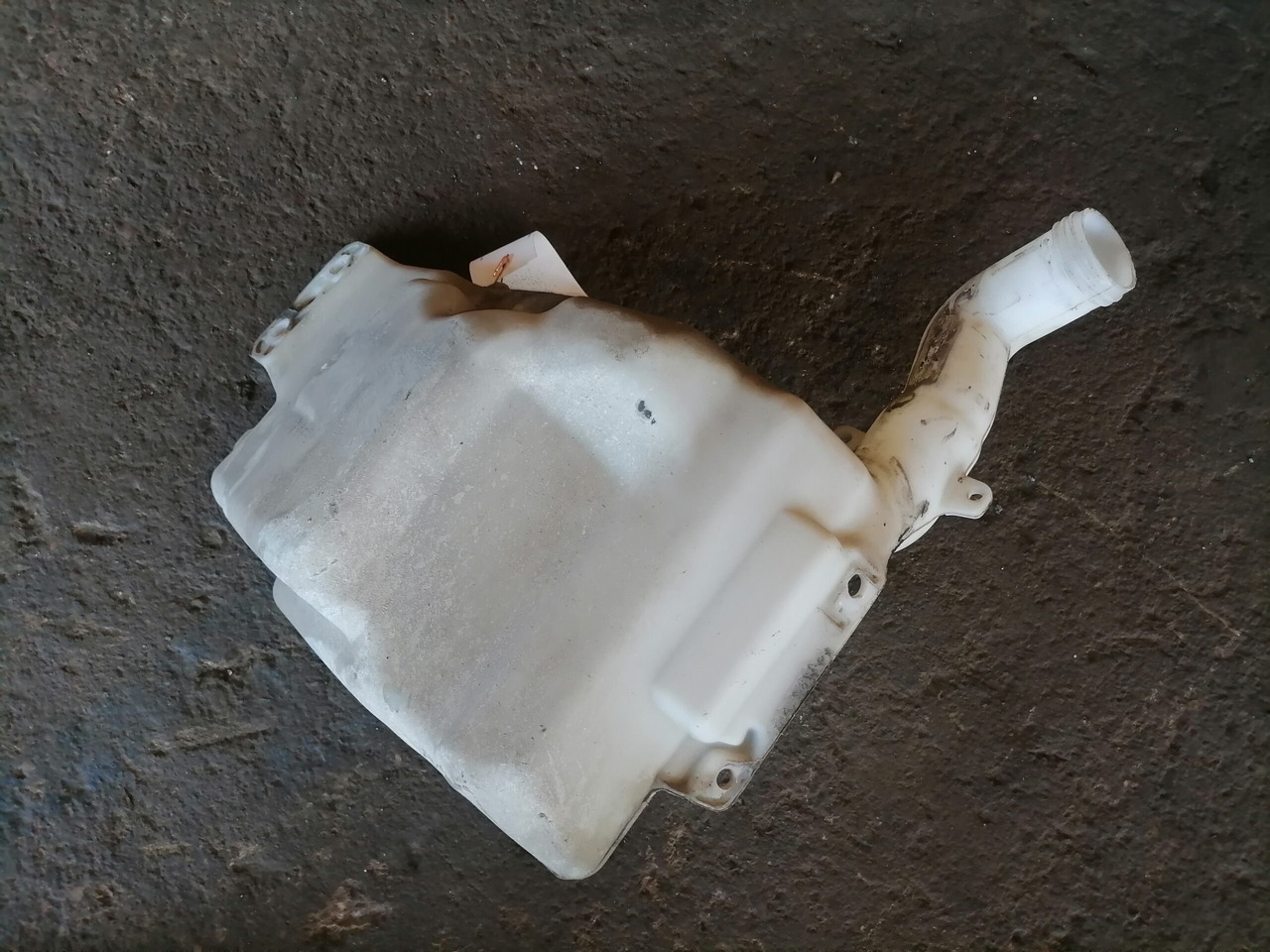 Scania Windscreen washer fluid tank 1854255 - 와이퍼 트럭 용 : 사진 5 Scania Windscreen washer fluid tank 1854255 - 와이퍼 트럭 용 : 사진 5