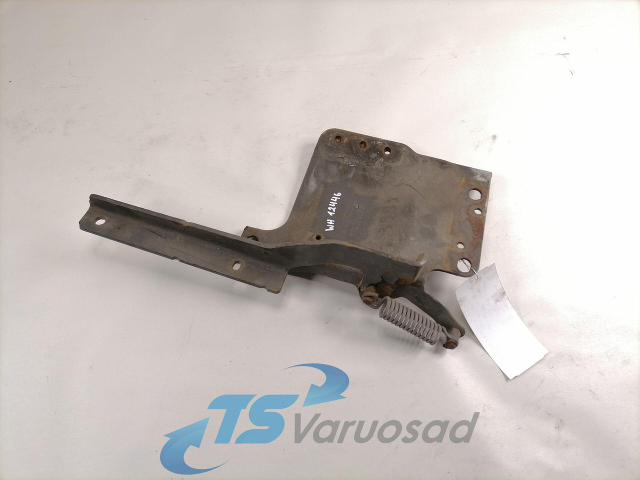 Scania lower grille carrier hinge 1742265 - 그릴 트럭 용 : 사진 1 Scania lower grille carrier hinge 1742265 - 그릴 트럭 용 : 사진 1