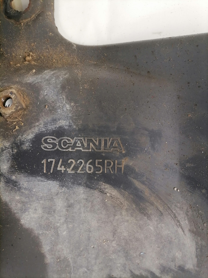 Scania lower grille carrier hinge 1742265 - 그릴 트럭 용 : 사진 3 Scania lower grille carrier hinge 1742265 - 그릴 트럭 용 : 사진 3