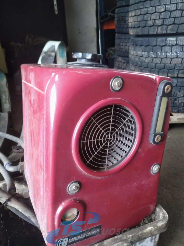 Universaalne Hydrulic oil cooler 8013015000-2 - 유압 탱크 트럭 용 : 사진 1 Universaalne Hydrulic oil cooler 8013015000-2 - 유압 탱크 트럭 용 : 사진 1
