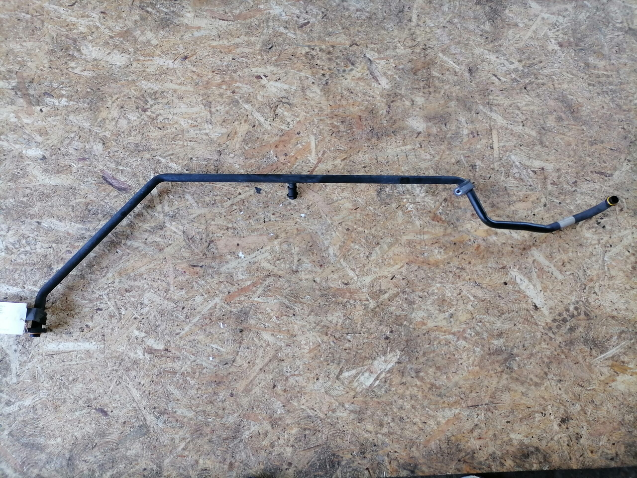 Volvo A/C pipe 20498305 - 난방/ 환기 트럭 용 : 사진 2 Volvo A/C pipe 20498305 - 난방/ 환기 트럭 용 : 사진 2