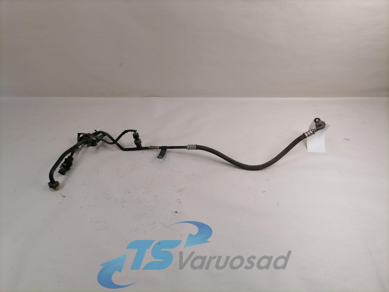 Volvo A/C pipe 84180959 - 난방/ 환기 트럭 용 : 사진 1 Volvo A/C pipe 84180959 - 난방/ 환기 트럭 용 : 사진 1