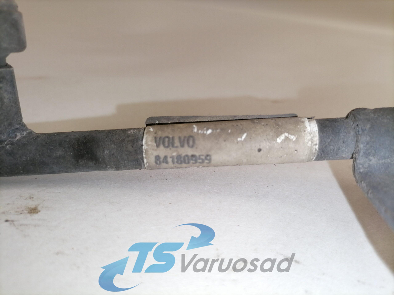 Volvo A/C pipe 84180959 - 난방/ 환기 트럭 용 : 사진 2 Volvo A/C pipe 84180959 - 난방/ 환기 트럭 용 : 사진 2