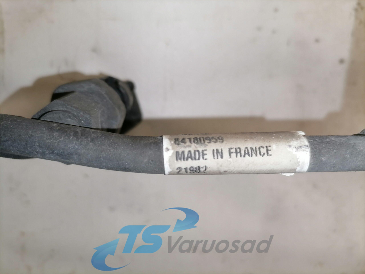 Volvo A/C pipe 84180959 - 난방/ 환기 트럭 용 : 사진 2 Volvo A/C pipe 84180959 - 난방/ 환기 트럭 용 : 사진 2