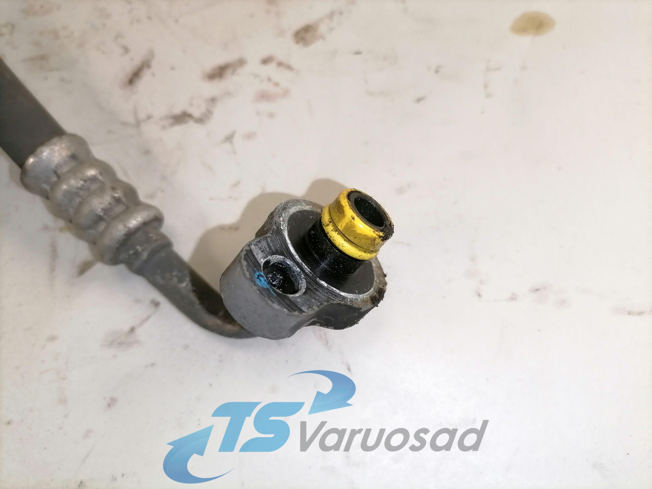 Volvo A/C pipe 84180959 - 난방/ 환기 트럭 용 : 사진 2 Volvo A/C pipe 84180959 - 난방/ 환기 트럭 용 : 사진 2