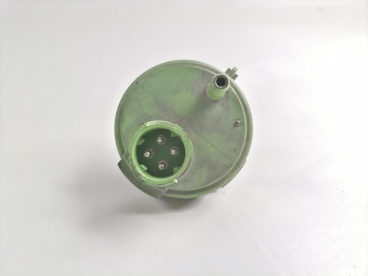 Volvo Andur, sisselaske vaakum 20409365 - 센서 트럭 용 : 사진 3 Volvo Andur, sisselaske vaakum 20409365 - 센서 트럭 용 : 사진 3