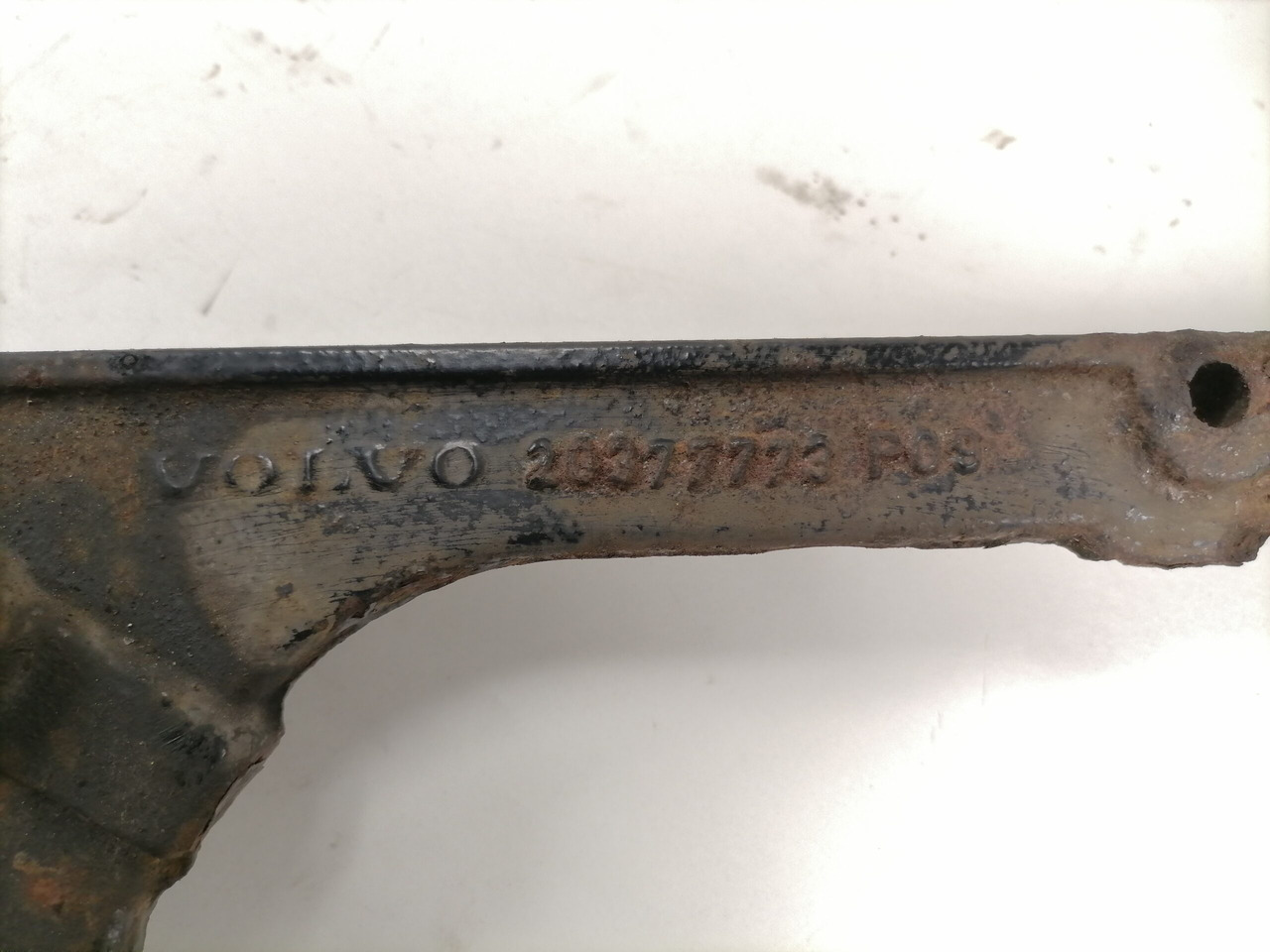 Volvo Bracket 20377773 - 프레임/ 시 트럭 용 : 사진 3 Volvo Bracket 20377773 - 프레임/ 시 트럭 용 : 사진 3