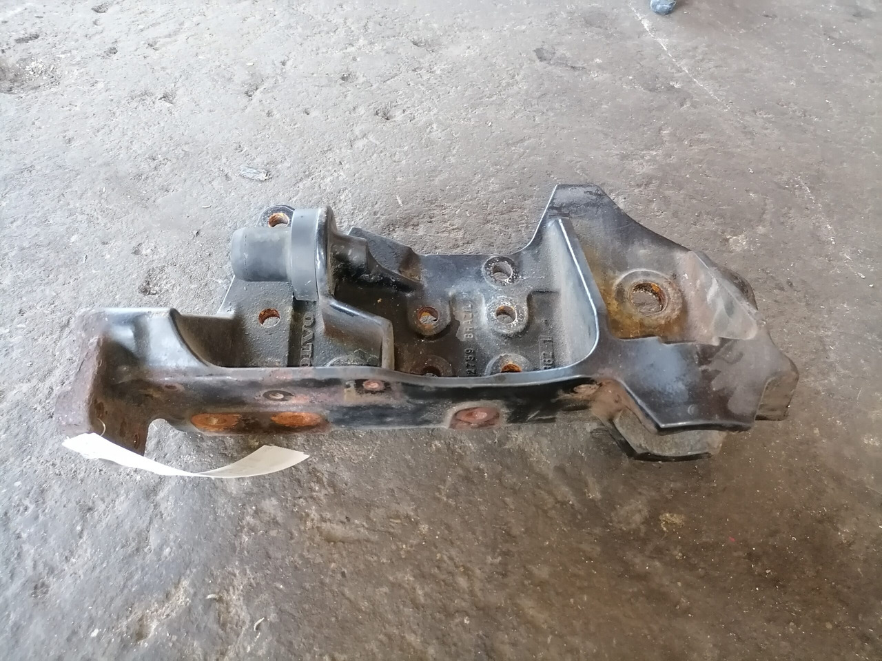 Volvo Bracket 20428256 - 프레임/ 시 트럭 용 : 사진 4 Volvo Bracket 20428256 - 프레임/ 시 트럭 용 : 사진 4