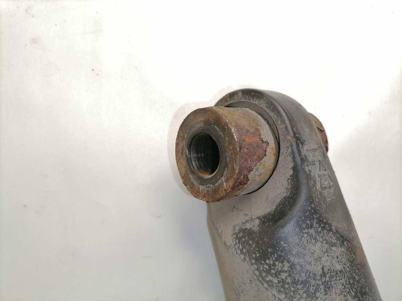 Volvo Cab tilting cylinder 20922303 - 운전실 서스펜션 트럭 용 : 사진 4 Volvo Cab tilting cylinder 20922303 - 운전실 서스펜션 트럭 용 : 사진 4