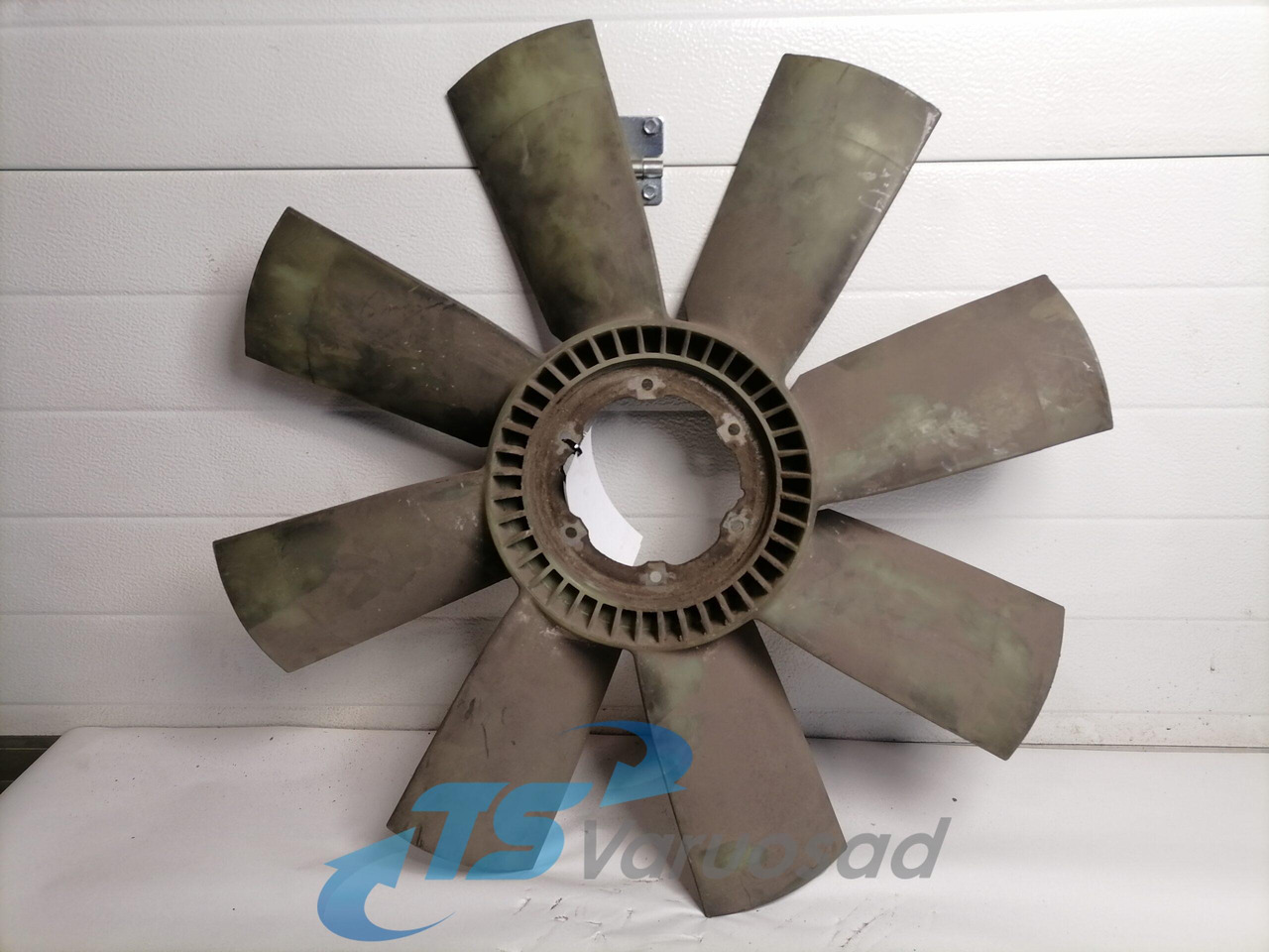 Volvo Cooling fan 1674864 - 팬 트럭 용 : 사진 1 Volvo Cooling fan 1674864 - 팬 트럭 용 : 사진 1