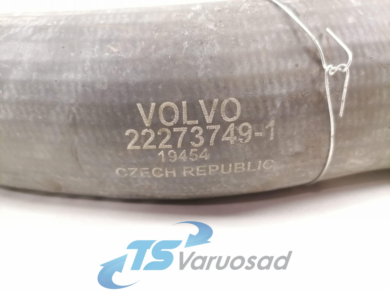 Volvo Cooling pipe 22273749 - 냉각 시스템 트럭 용 : 사진 4 Volvo Cooling pipe 22273749 - 냉각 시스템 트럭 용 : 사진 4