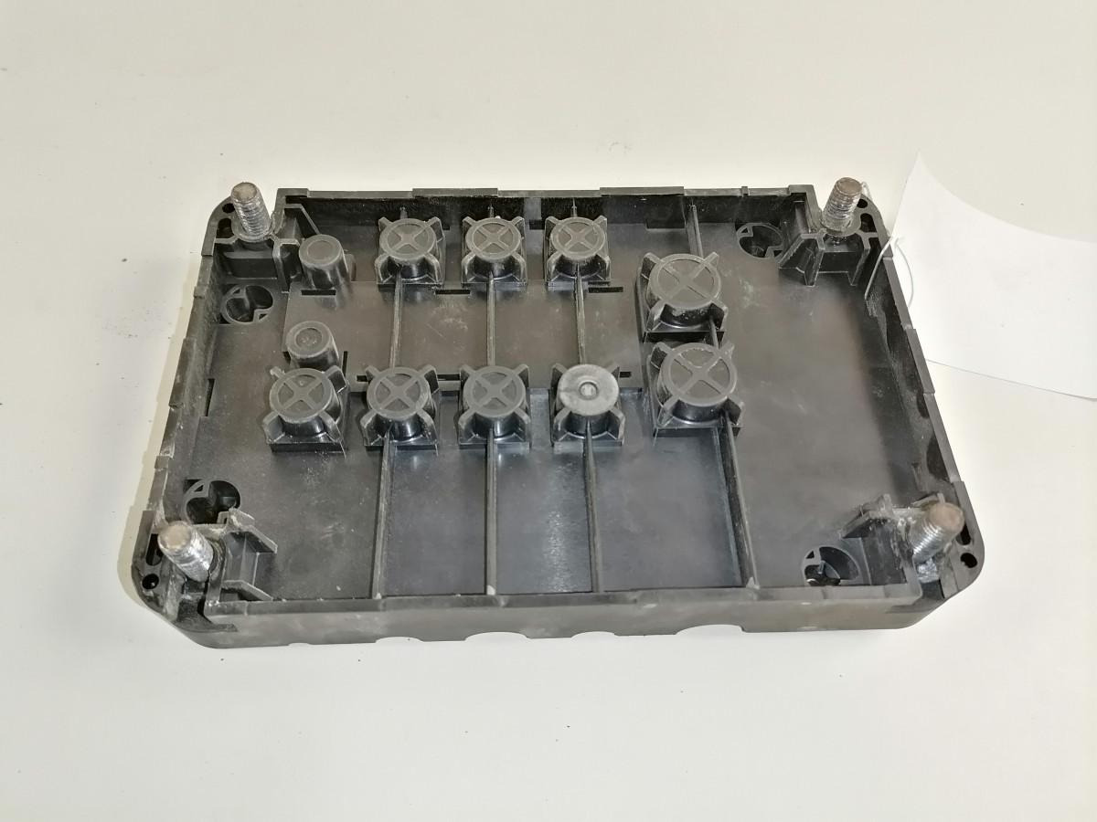 Volvo Fuse box 20512928 - 퓨즈 트럭 용 : 사진 4 Volvo Fuse box 20512928 - 퓨즈 트럭 용 : 사진 4