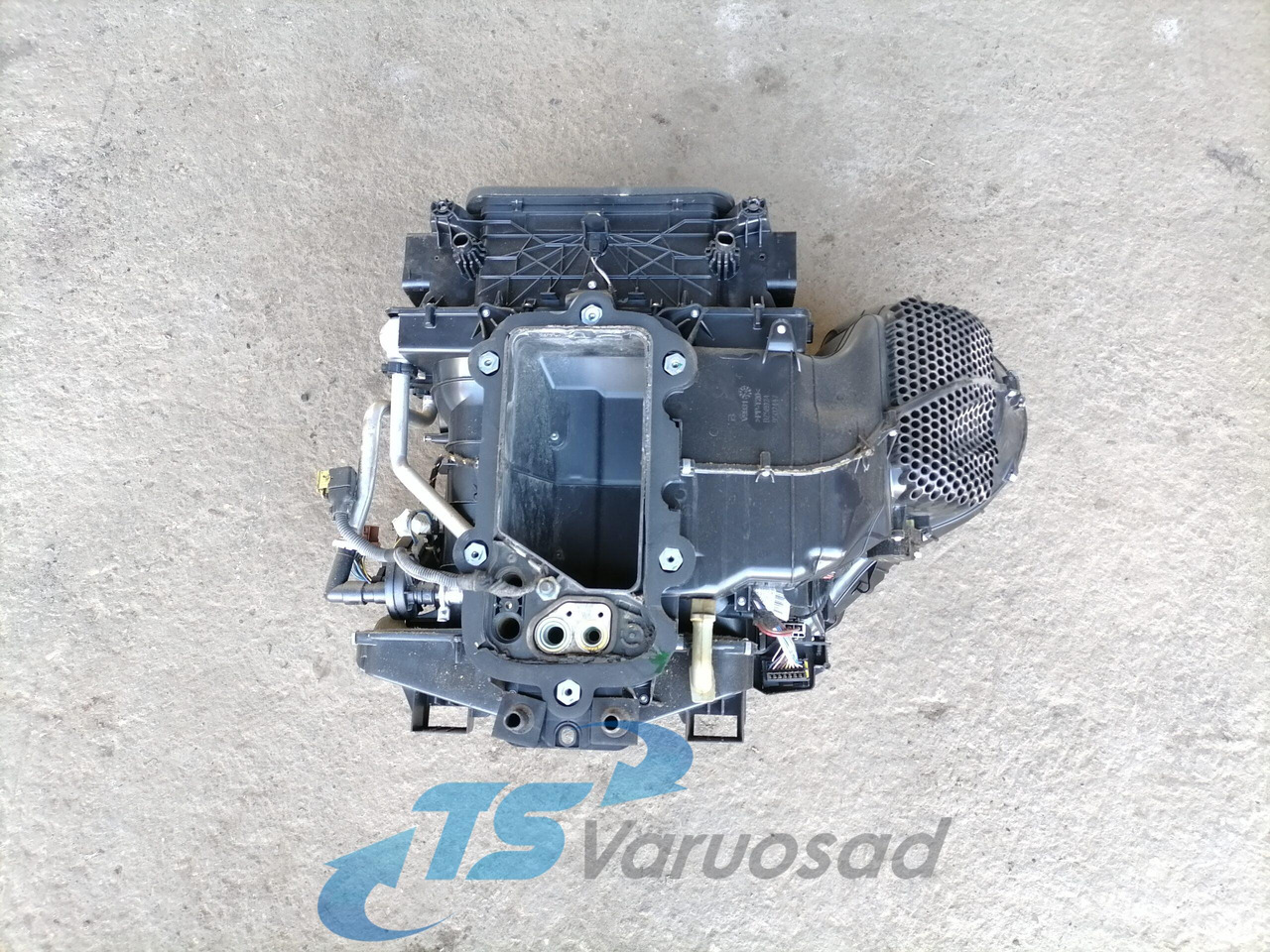 Volvo Heating unit 84164529 - 범용 부품 트럭 용 : 사진 3 Volvo Heating unit 84164529 - 범용 부품 트럭 용 : 사진 3