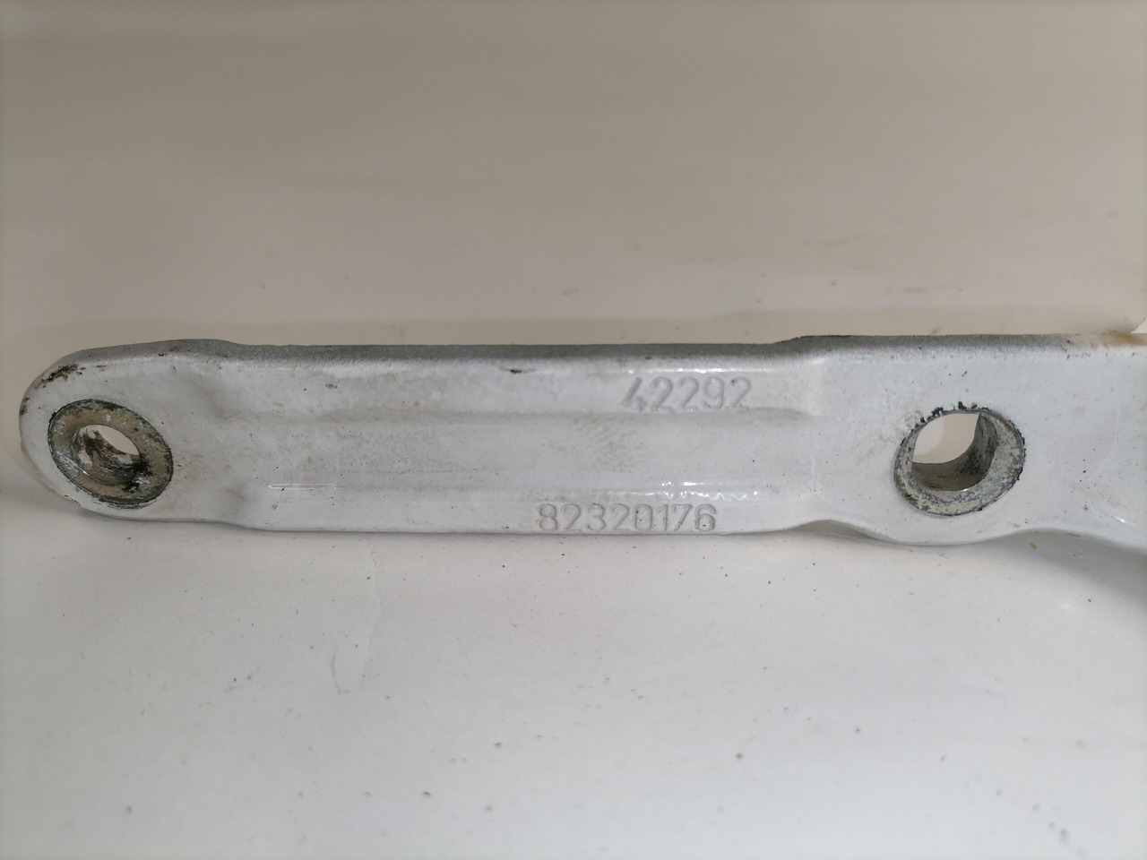 Volvo Iluvõre kandurhing 82320177 - 그릴 트럭 용 : 사진 4 Volvo Iluvõre kandurhing 82320177 - 그릴 트럭 용 : 사진 4