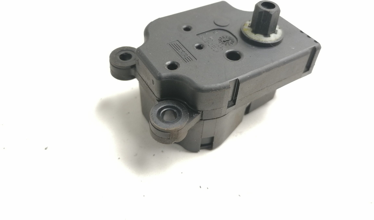 Volvo Interior heating damper position regulator 20443812 - 범용 부품 트럭 용 : 사진 3 Volvo Interior heating damper position regulator 20443812 - 범용 부품 트럭 용 : 사진 3