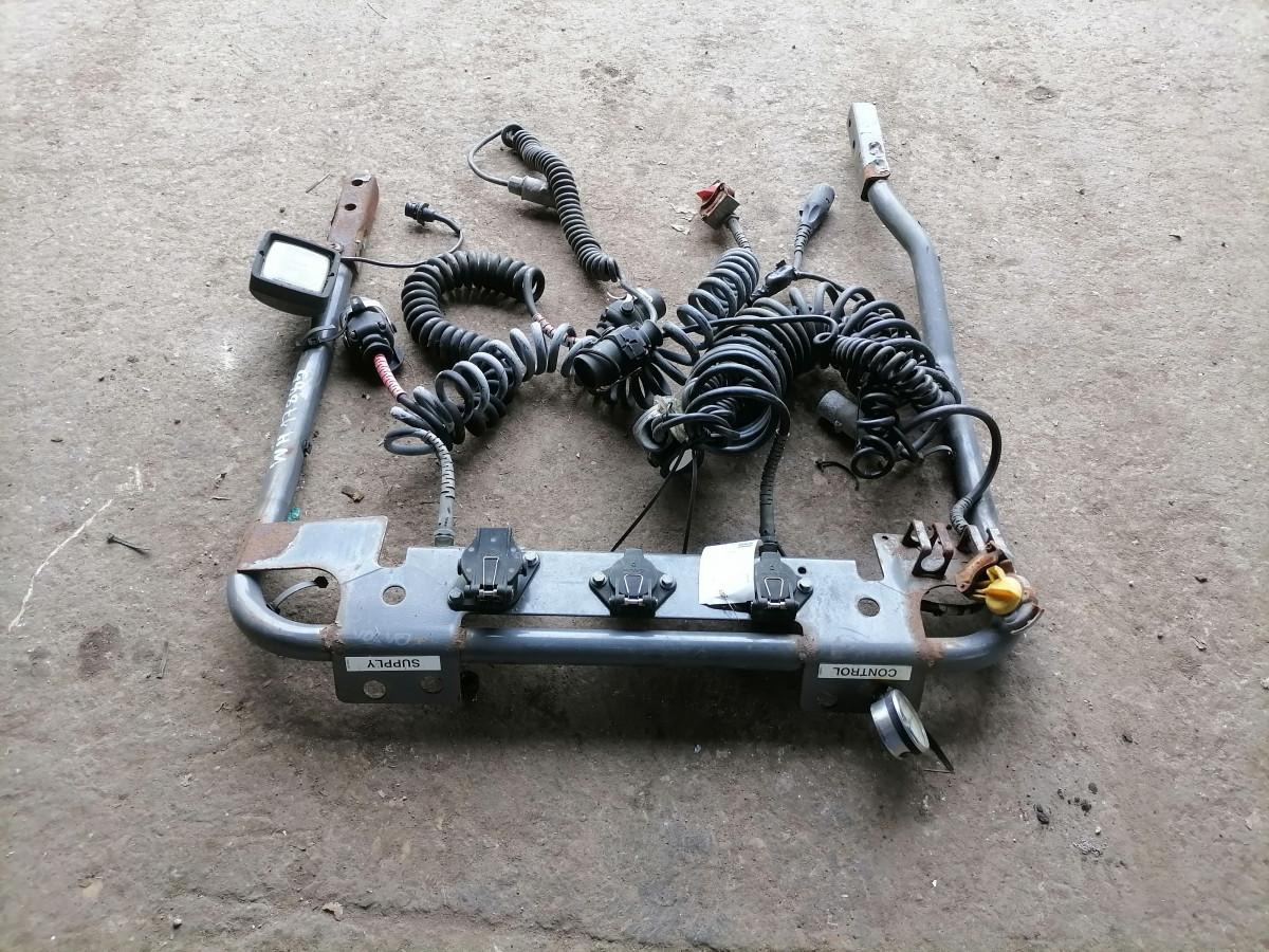 Volvo Kabiini tagune haagise pistikute kinnitusraam 1629142 - 프레임/ 시 트럭 용 : 사진 4 Volvo Kabiini tagune haagise pistikute kinnitusraam 1629142 - 프레임/ 시 트럭 용 : 사진 4