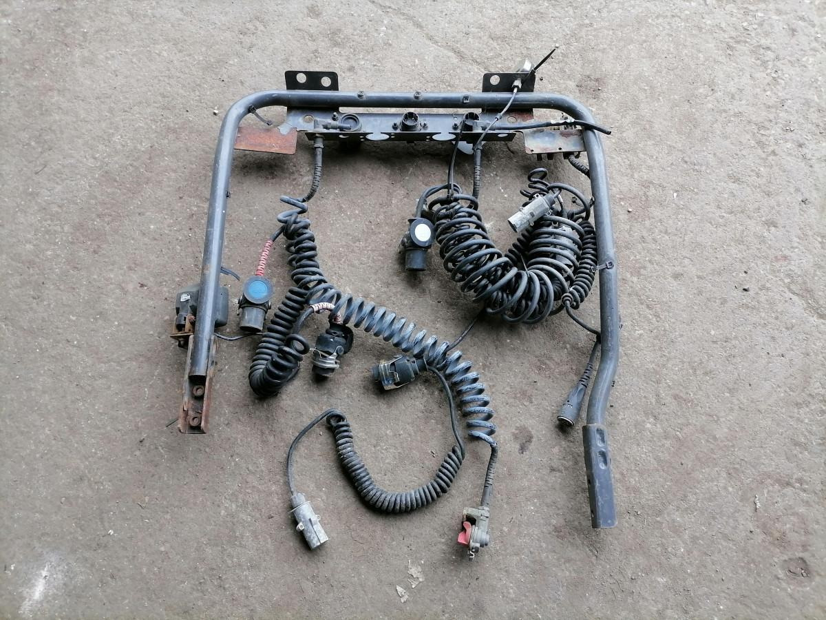 Volvo Kabiini tagune haagise pistikute kinnitusraam 1629142 - 프레임/ 시 트럭 용 : 사진 5 Volvo Kabiini tagune haagise pistikute kinnitusraam 1629142 - 프레임/ 시 트럭 용 : 사진 5