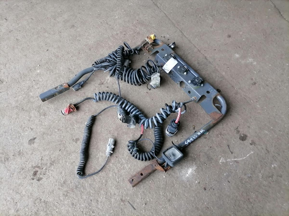 Volvo Kabiini tagune haagise pistikute kinnitusraam 1629142 - 프레임/ 시 트럭 용 : 사진 2 Volvo Kabiini tagune haagise pistikute kinnitusraam 1629142 - 프레임/ 시 트럭 용 : 사진 2