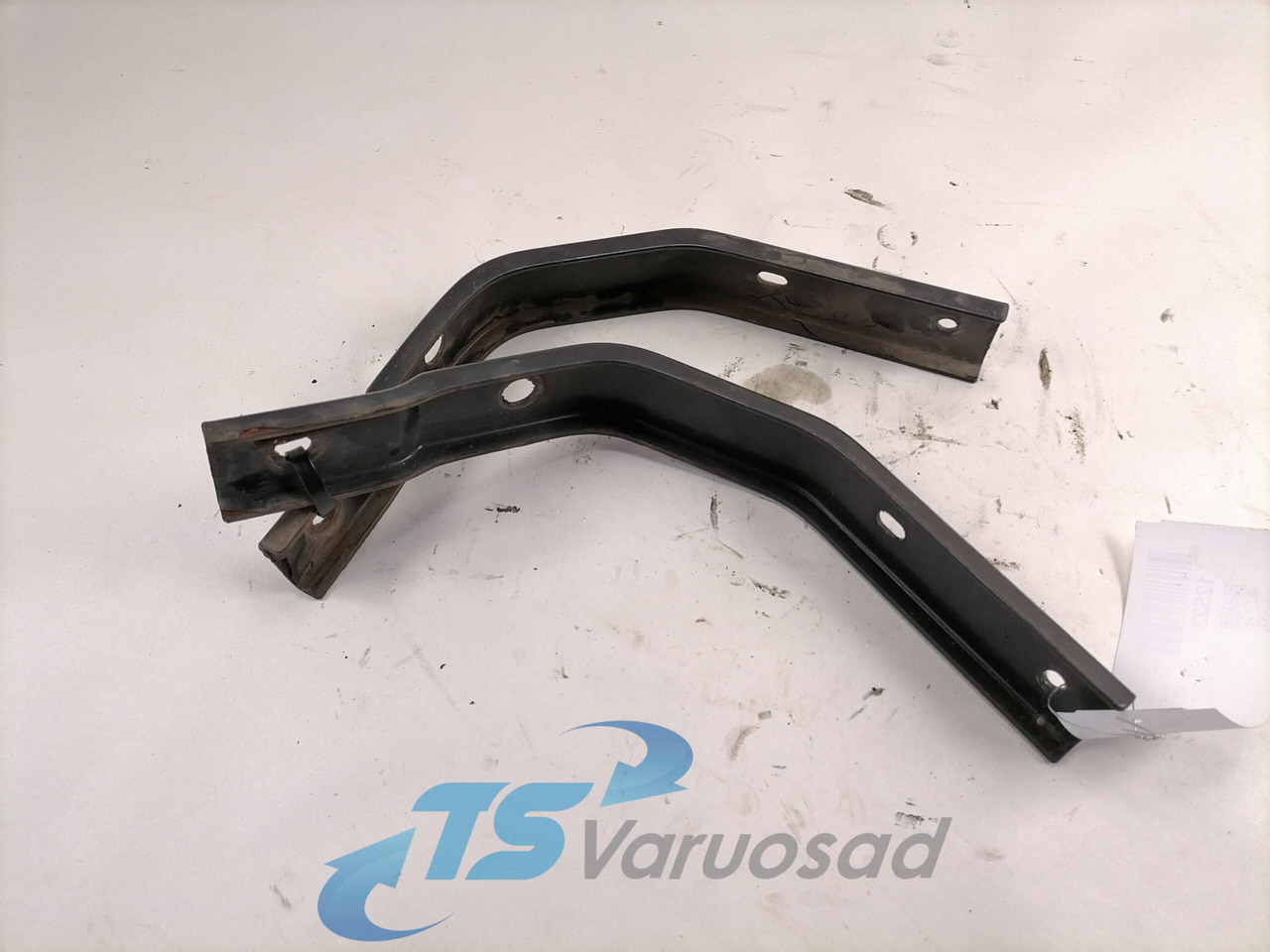 Volvo Kabiini tuulesuunaja kandur 8191568 - 공기역학/ 스포일러 트럭 용 : 사진 1 Volvo Kabiini tuulesuunaja kandur 8191568 - 공기역학/ 스포일러 트럭 용 : 사진 1
