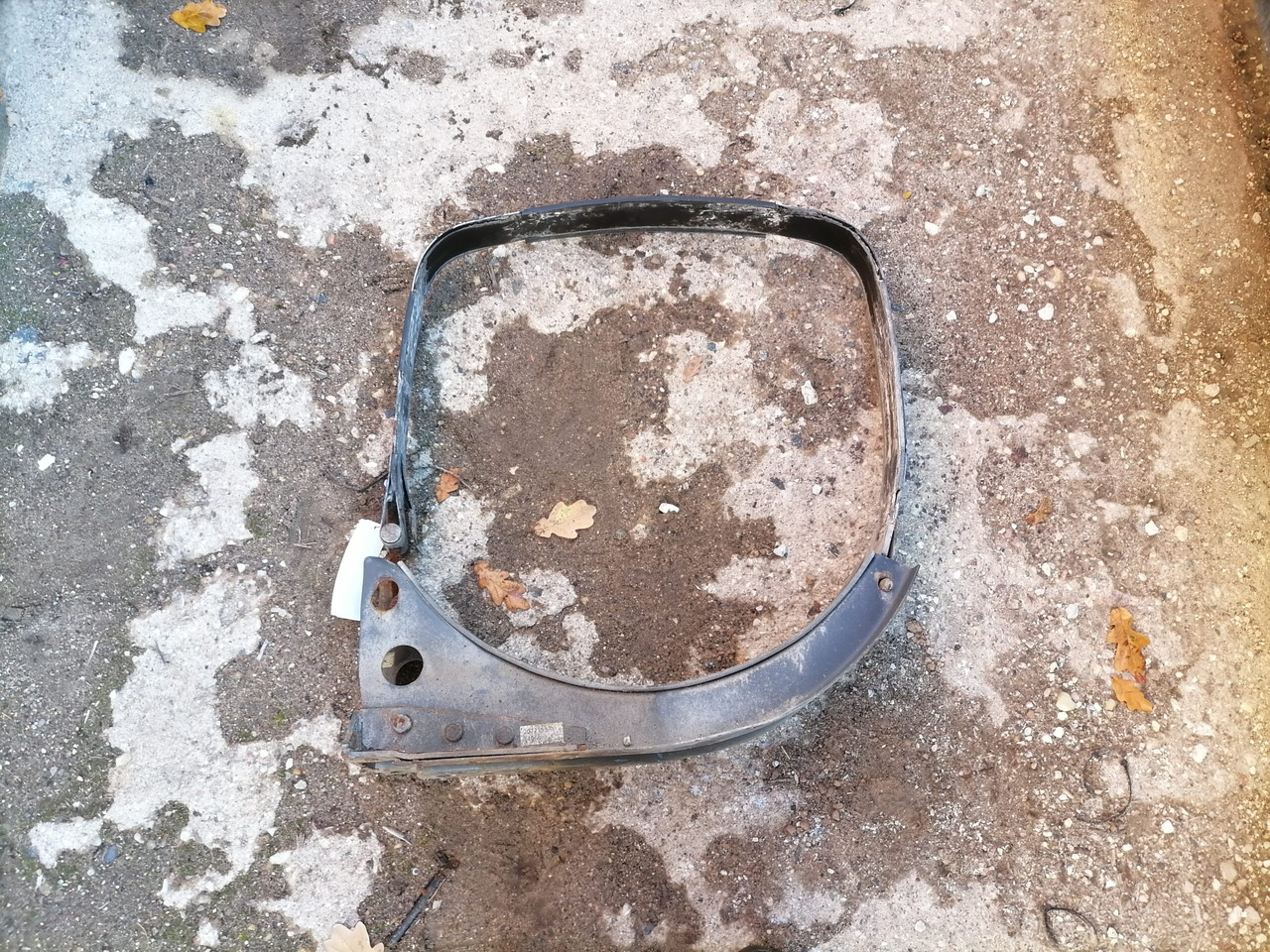 Volvo Kütusepaagi kandur, Volvo 20721537 - 연료 탱크 트럭 용 : 사진 1 Volvo Kütusepaagi kandur, Volvo 20721537 - 연료 탱크 트럭 용 : 사진 1