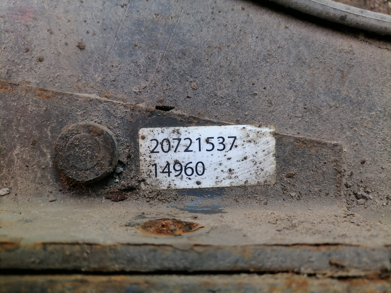 Volvo Kütusepaagi kandur, Volvo 20721537 - 연료 탱크 트럭 용 : 사진 5 Volvo Kütusepaagi kandur, Volvo 20721537 - 연료 탱크 트럭 용 : 사진 5