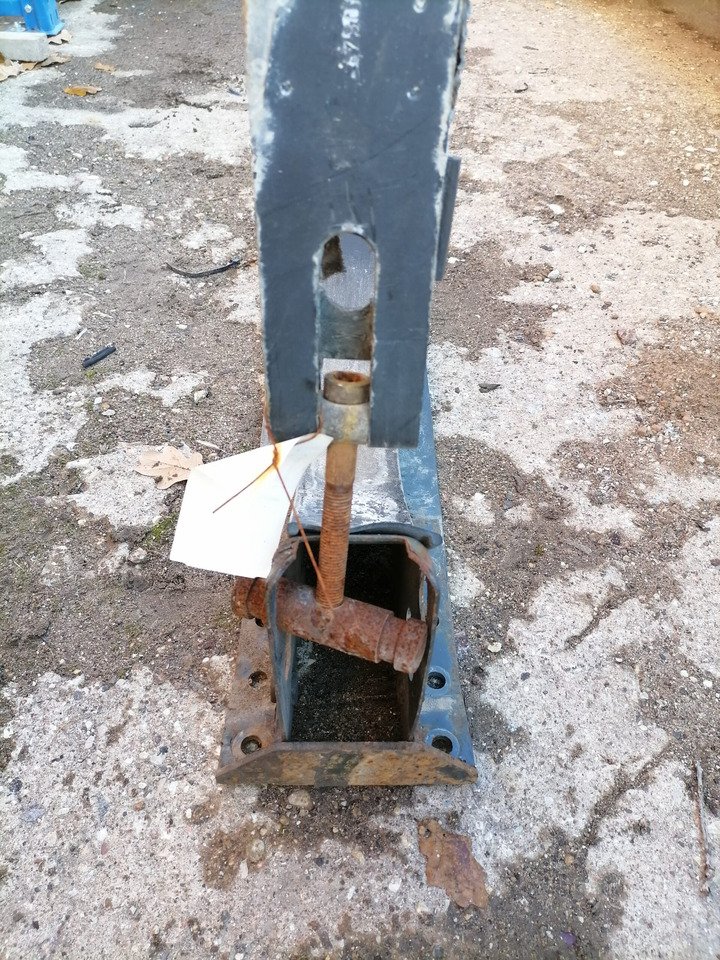 Volvo Kütusepaagi kandur, Volvo 20721537 - 연료 탱크 트럭 용 : 사진 4 Volvo Kütusepaagi kandur, Volvo 20721537 - 연료 탱크 트럭 용 : 사진 4